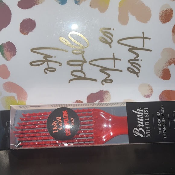Authentic Brush With The Best Detangling Brush - Picture 2 of 3